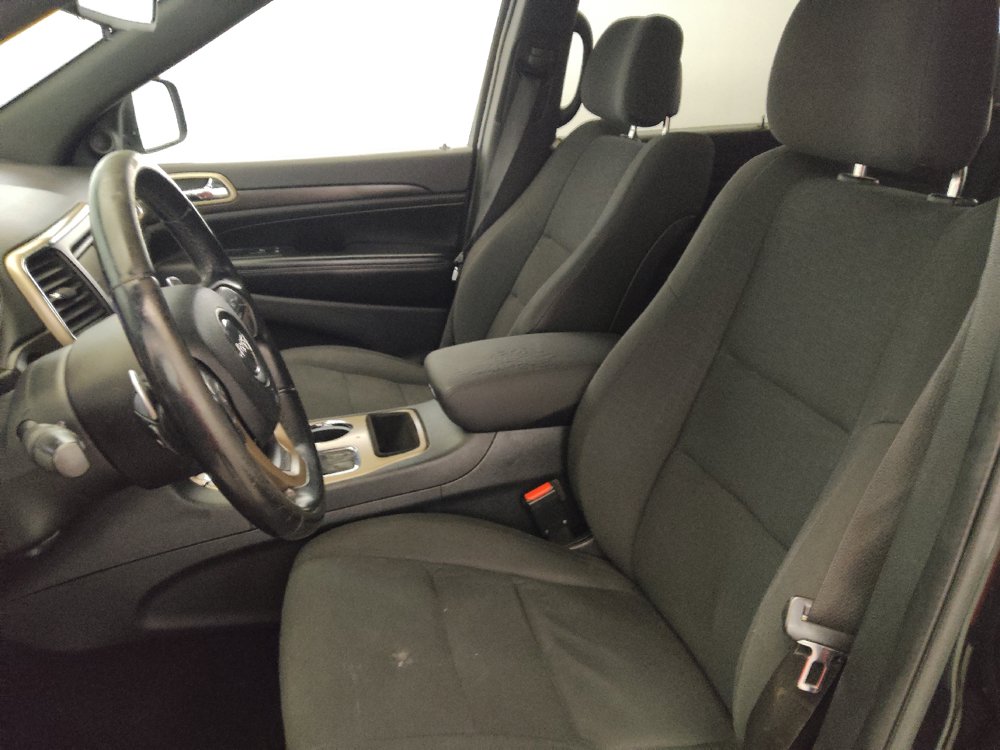 Used 2016 Jeep Grand Cherokee Laredo AWD/4WD image 17