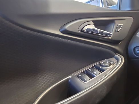 Used 2023 Chevrolet Malibu LT FWD image 19