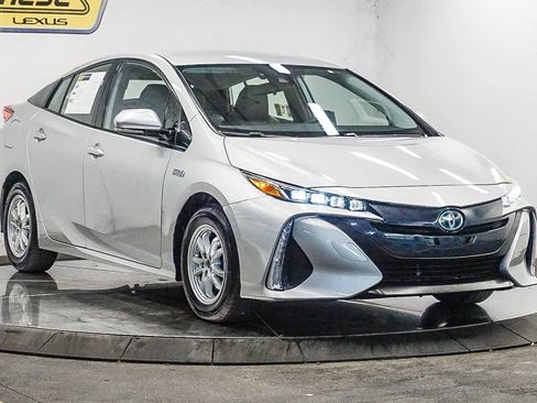 Used 2020 Toyota Prius Prime XLE FWD image 5