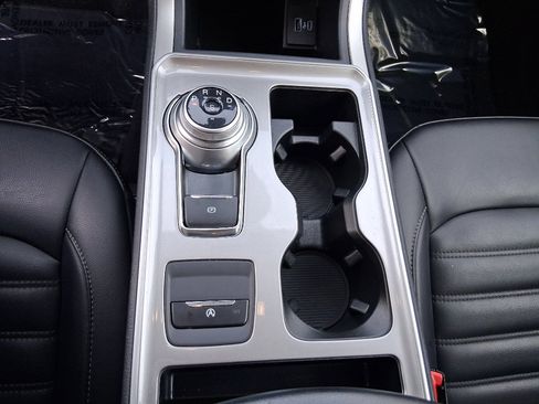 Certified 2024 Ford Edge SEL image 13