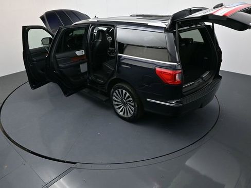Used 2021 Lincoln Navigator Reserve w/ Luxury Package image 39