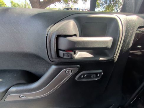Used 2013 Jeep Wrangler Sport AWD/4WD image 12