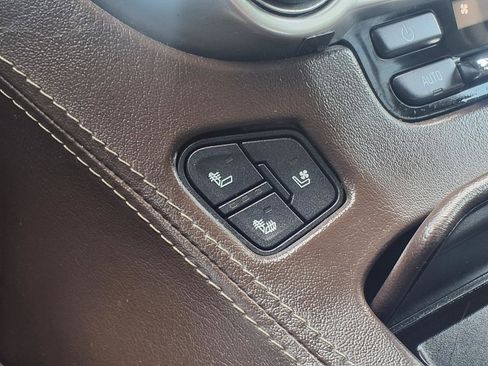 Used 2020 Chevrolet Suburban Premier w/ Max Trailering Package AWD/4WD image 24