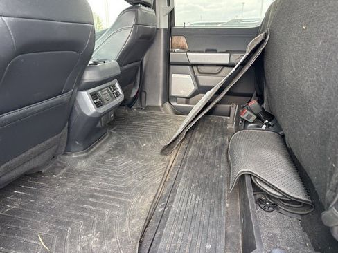 Used 2024 Ford F350 Lariat w/ Black Appearance Package image 16