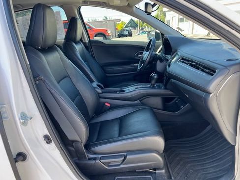Used 2021 Honda HR-V EX-L image 9