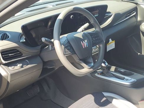 Certified 2025 Buick Envista Preferred w/ Convenience II Package FWD image 9