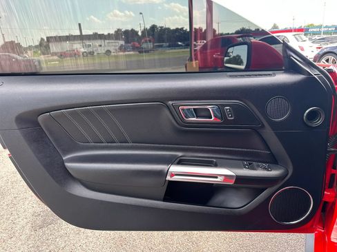 Used 2017 Ford Mustang GT Premium RWD image 15