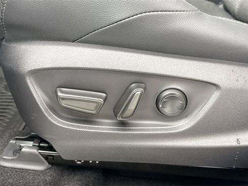 Used 2024 Toyota bZ4X XLE image 30