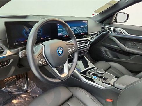 Used 2023 BMW i4 eDrive35 image 18