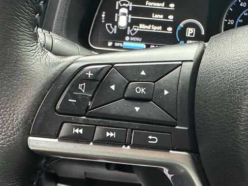 Used 2021 Nissan Leaf SV w/ SV Technology Package image 26