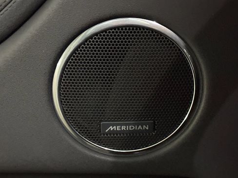 Used 2024 Land Rover Discovery Sport S image 16