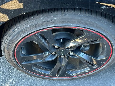 Used 2023 Chevrolet Camaro LT image 2