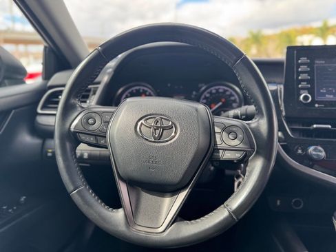 Used 2022 Toyota Camry SE image 21