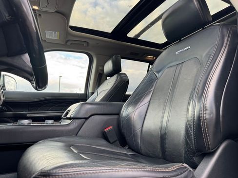 Used 2019 Ford Expedition Max Platinum AWD/4WD image 5