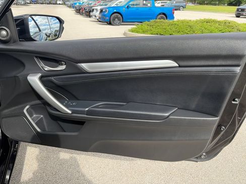 Used 2020 Honda Civic Touring image 9