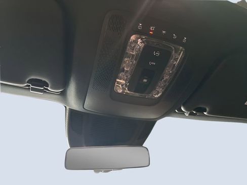 Used 2025 Mercedes-Benz GLS 450 4MATIC image 28