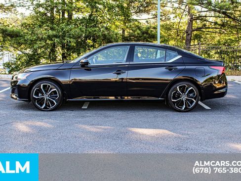 Used 2025 Nissan Altima 2.5 SR FWD image 7