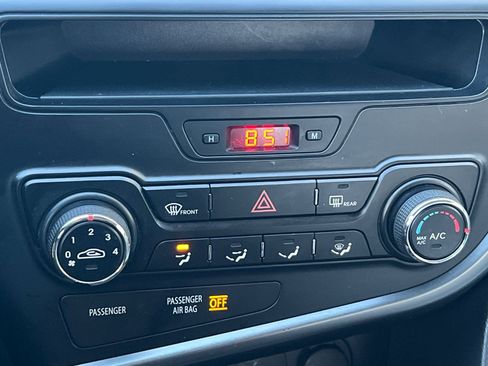 Used 2011 Kia Optima LX w/ Convenience Pkg image 19