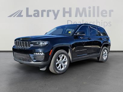 Used 2023 Jeep Grand Cherokee Limited w/ Trailer Tow Prep Group (B)