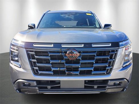 Used 2025 Nissan Armada PRO-4X w/ Pro-4X Premium Package image 2