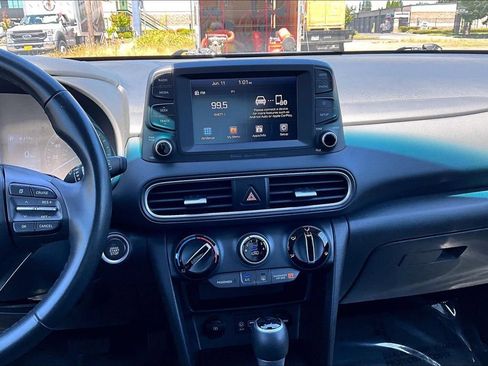 Used 2021 Hyundai Kona SEL AWD/4WD image 8