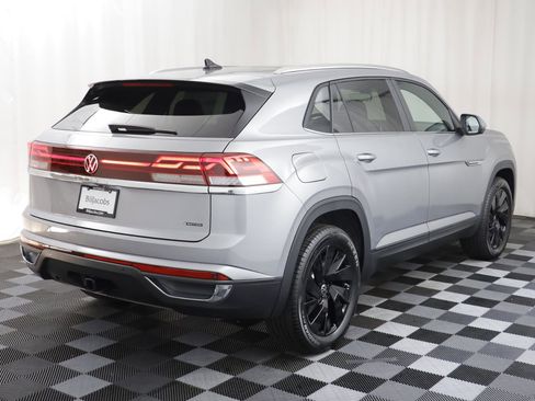 New 2026 Volkswagen Atlas Cross Sport SE image 17