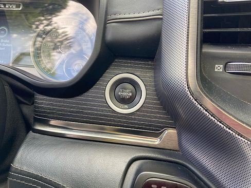 Used 2019 RAM 1500 Limited w/ Advanced Safety Group AWD/4WD image 18