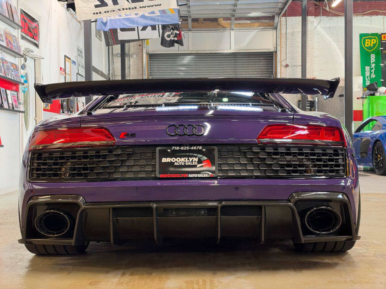 Used 2022 Audi R8 V10 performance RWD image 8