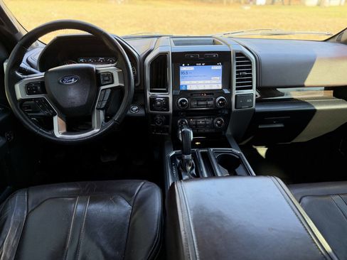 Used 2016 Ford F150 Platinum w/ Equipment Group 701A Luxury image 17