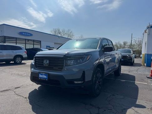 Used 2023 Honda Ridgeline Sport image 5