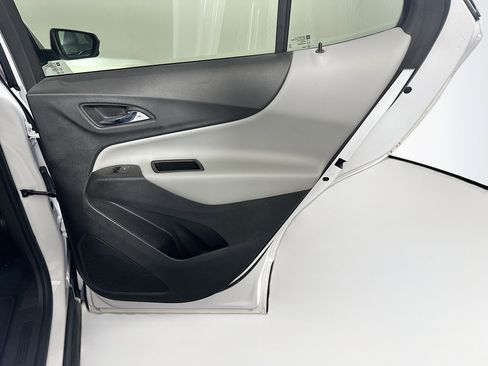 Used 2022 Chevrolet Equinox LT image 27