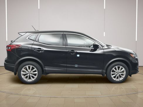 Certified 2021 Nissan Rogue Sport S FWD image 8