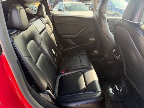 Used 2023 Tesla Model Y Long Range AWD/4WD image 32