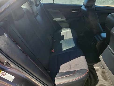 Used 2017 Toyota Camry SE image 38