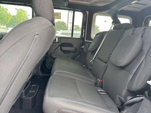 Used 2023 Jeep Wrangler Unlimited Rubicon 4xe AWD/4WD image 8