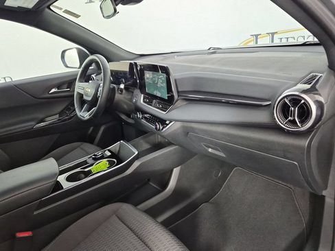 Used 2026 Chevrolet Equinox LT FWD image 37
