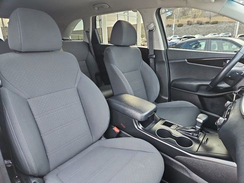 Used 2020 Kia Sorento LX w/ LX I4 Convenience Package image 20