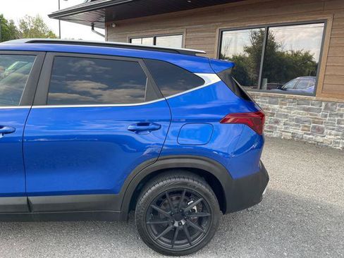 Used 2021 Kia Seltos S AWD/4WD image 3