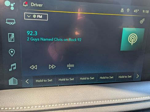 Used 2024 Chevrolet Suburban Premier image 27