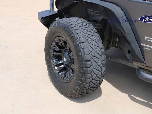 Used 2018 Jeep Wrangler Unlimited Sport S AWD/4WD image 9