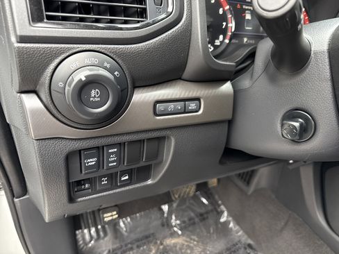 Used 2021 Nissan Titan PRO-4X w/ Pro-4x Convenience Package image 37