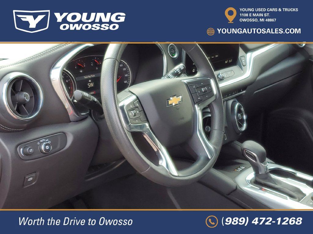 Certified 2024 Chevrolet Blazer LT w/ Convenience Package FWD image 9