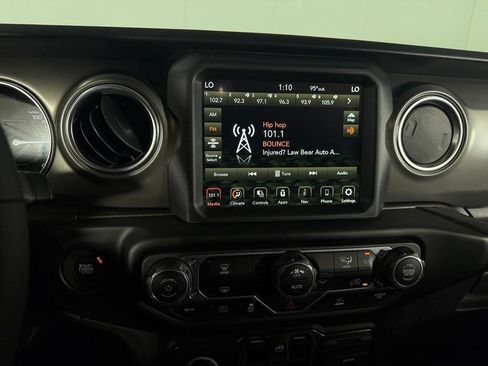 Used 2023 Jeep Wrangler Unlimited Rubicon 4xe AWD/4WD image 16