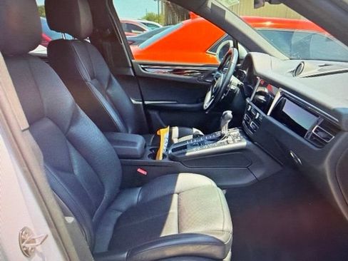 Used 2021 Porsche Macan S AWD/4WD image 13
