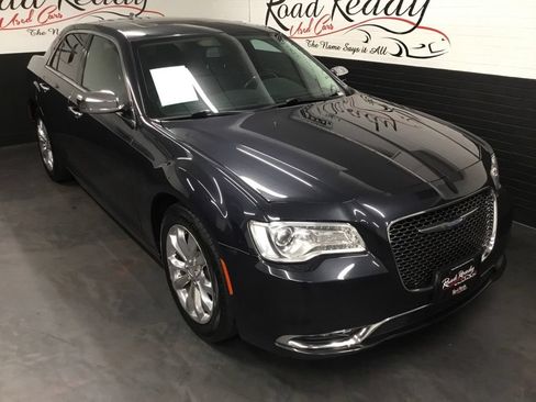 Used 2017 Chrysler 300 C AWD/4WD image 2