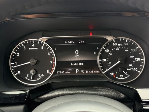 Used 2025 Nissan Pathfinder SV image 42