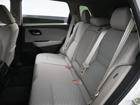 Certified 2023 Nissan Rogue SV image 12