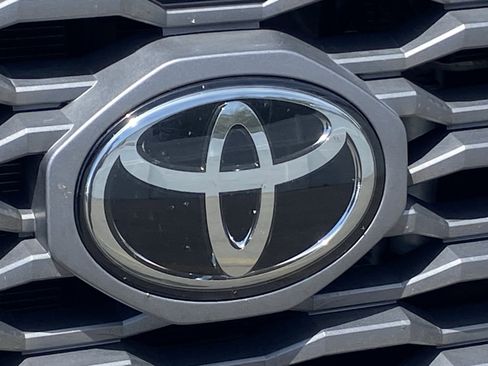 Certified 2023 Toyota Tacoma TRD Sport w/ Technology Package image 4