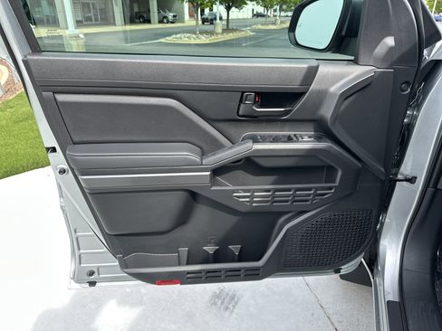 Used 2025 Toyota Tacoma SR5 image 14