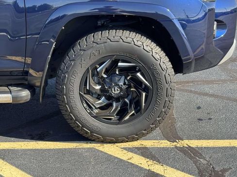 Used 2024 Toyota 4Runner TRD Off-Road Premium w/ Moonroof Package AWD/4WD image 7